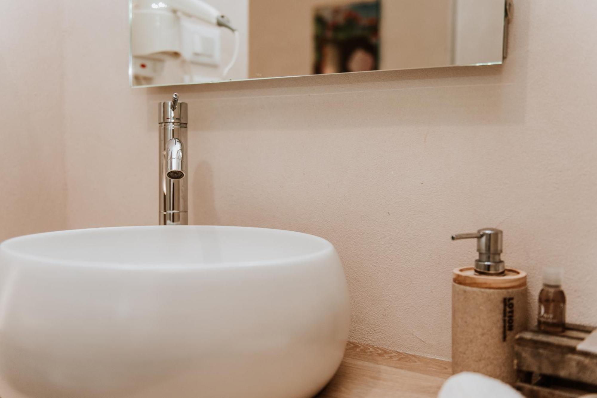 Terrae Hydrunti Bed & Breakfast เลชเช ภายนอก รูปภาพ