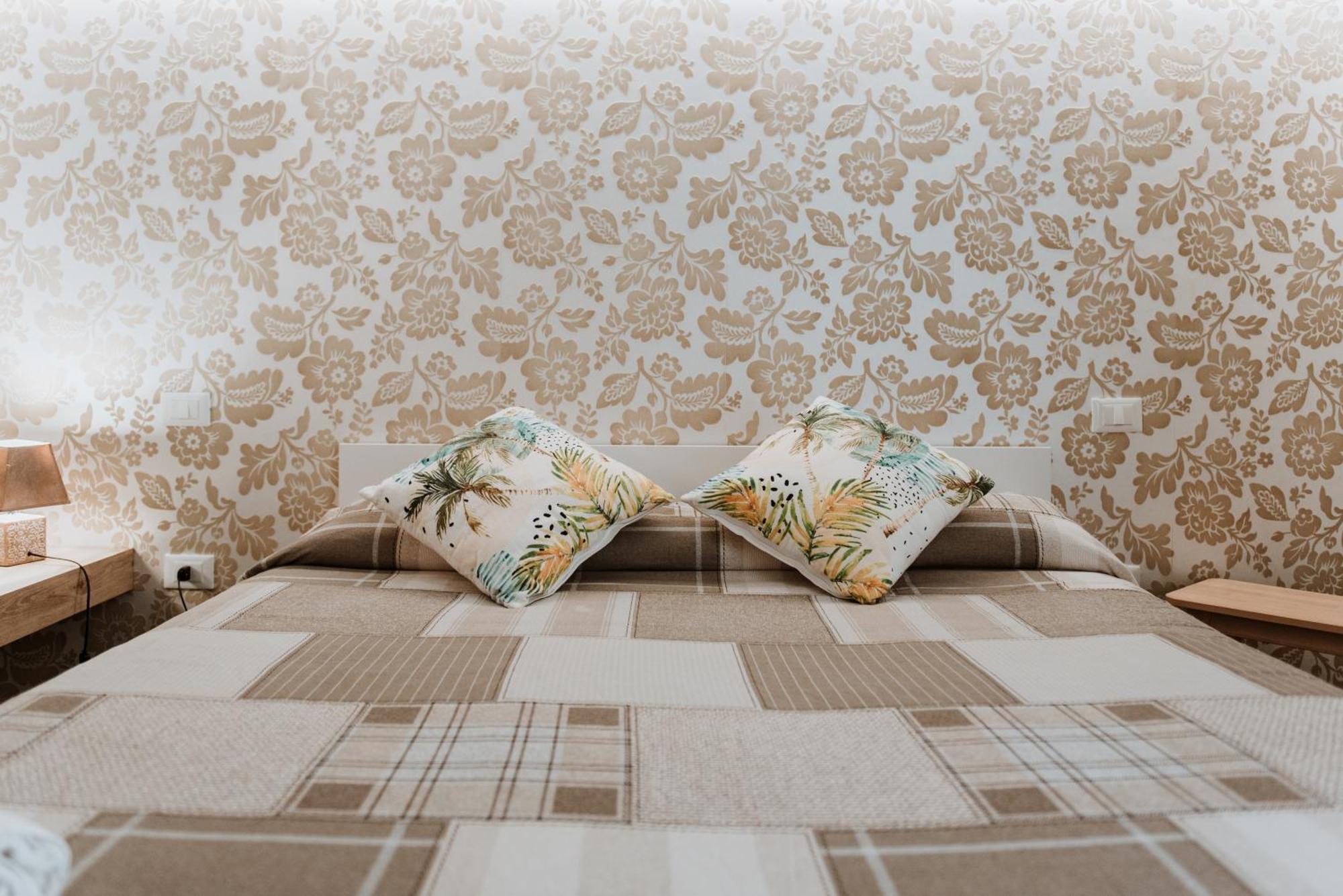 Terrae Hydrunti Bed & Breakfast เลชเช ภายนอก รูปภาพ